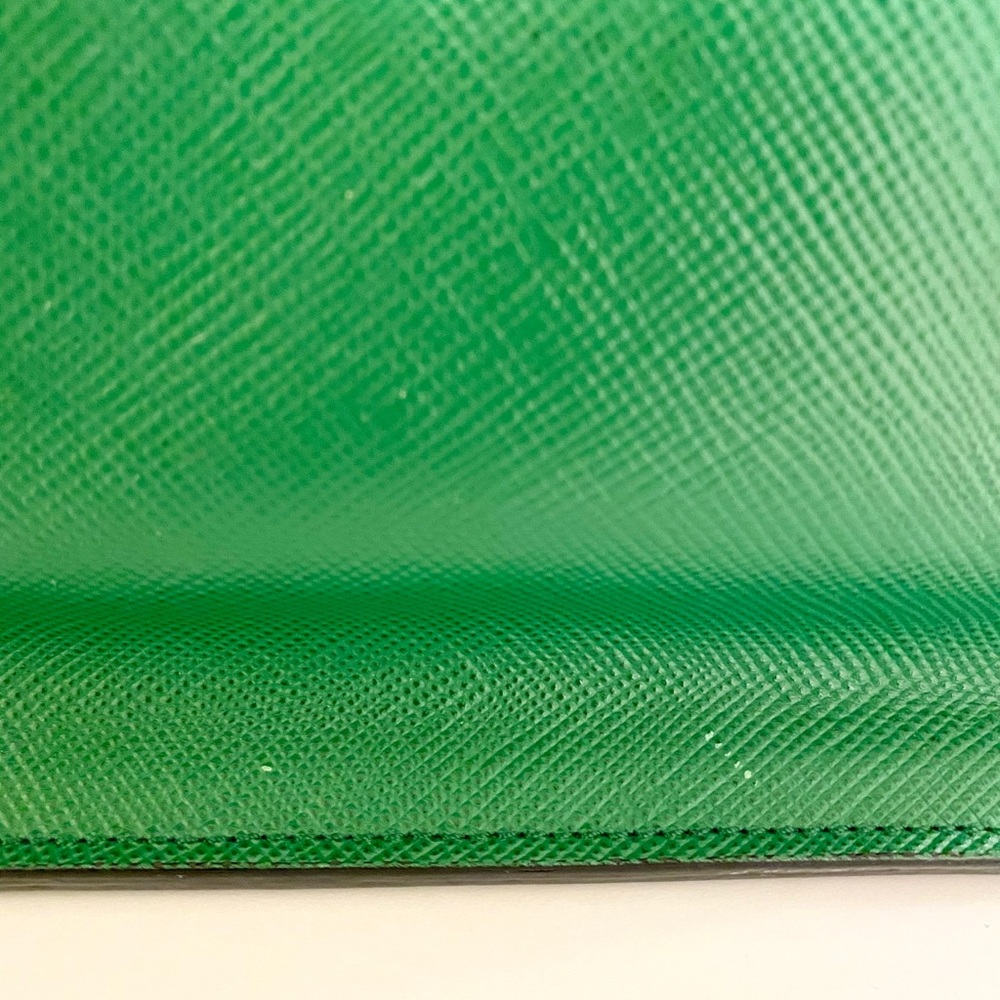 Prada Saffiano Cuir Large Double Zip Tote in Verte - Picture 14 of 15